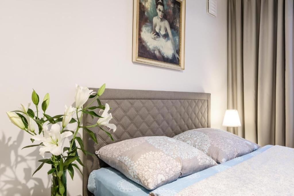 Nr 1 Europa22 Centrum Apartment Old Town Warsaw Stare Miasto Historyczna Kamienica Umiejscowiona W Zabytkowej Czesci Warszawy Obok Parku Multimedialnego I Barbakanu Parking 24H Sniadanie Opcjonaln Breakfast Optional Check In From 14 Pm Parter Ground Екстериор снимка