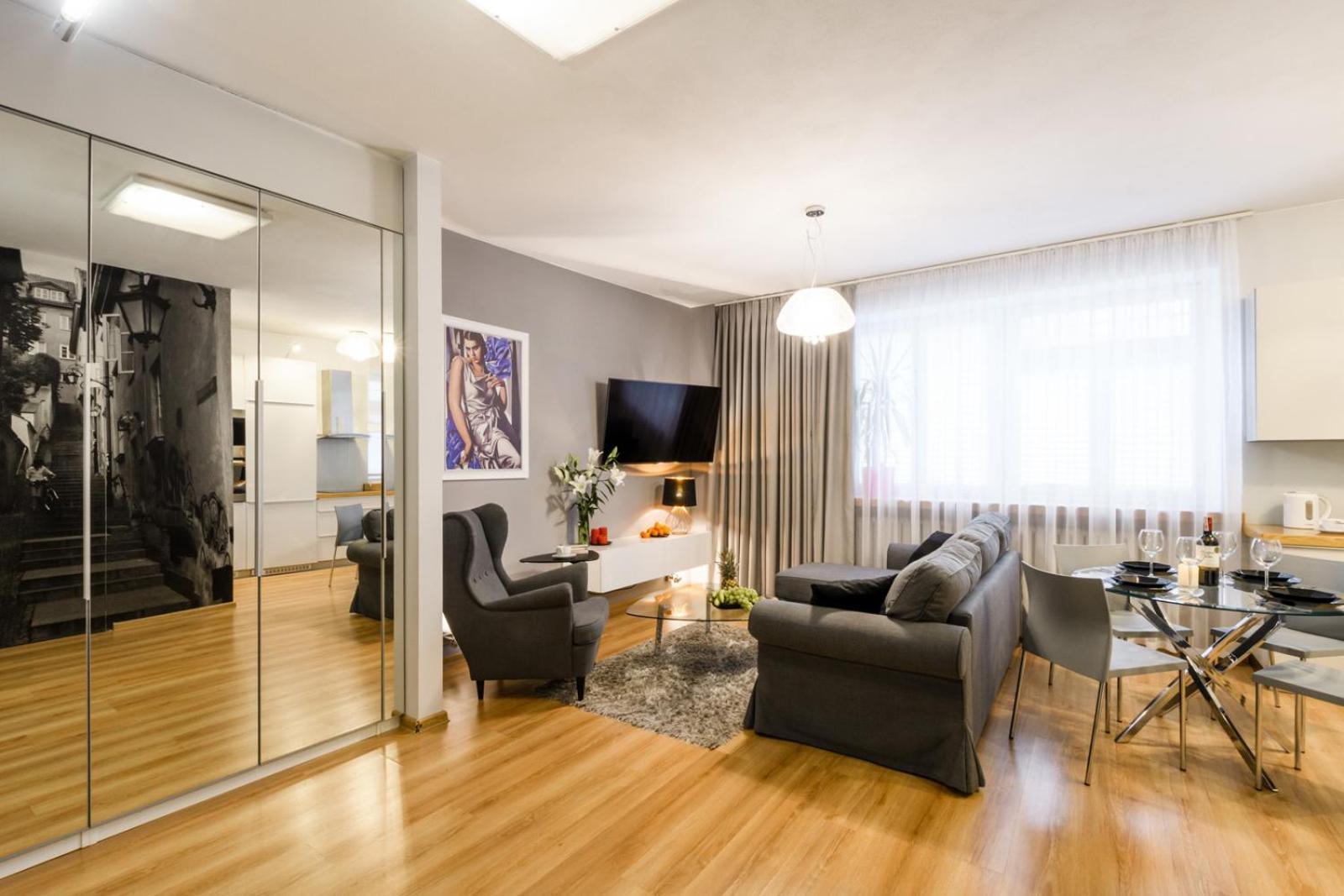 Nr 1 Europa22 Centrum Apartment Old Town Warsaw Stare Miasto Historyczna Kamienica Umiejscowiona W Zabytkowej Czesci Warszawy Obok Parku Multimedialnego I Barbakanu Parking 24H Sniadanie Opcjonaln Breakfast Optional Check In From 14 Pm Parter Ground Екстериор снимка
