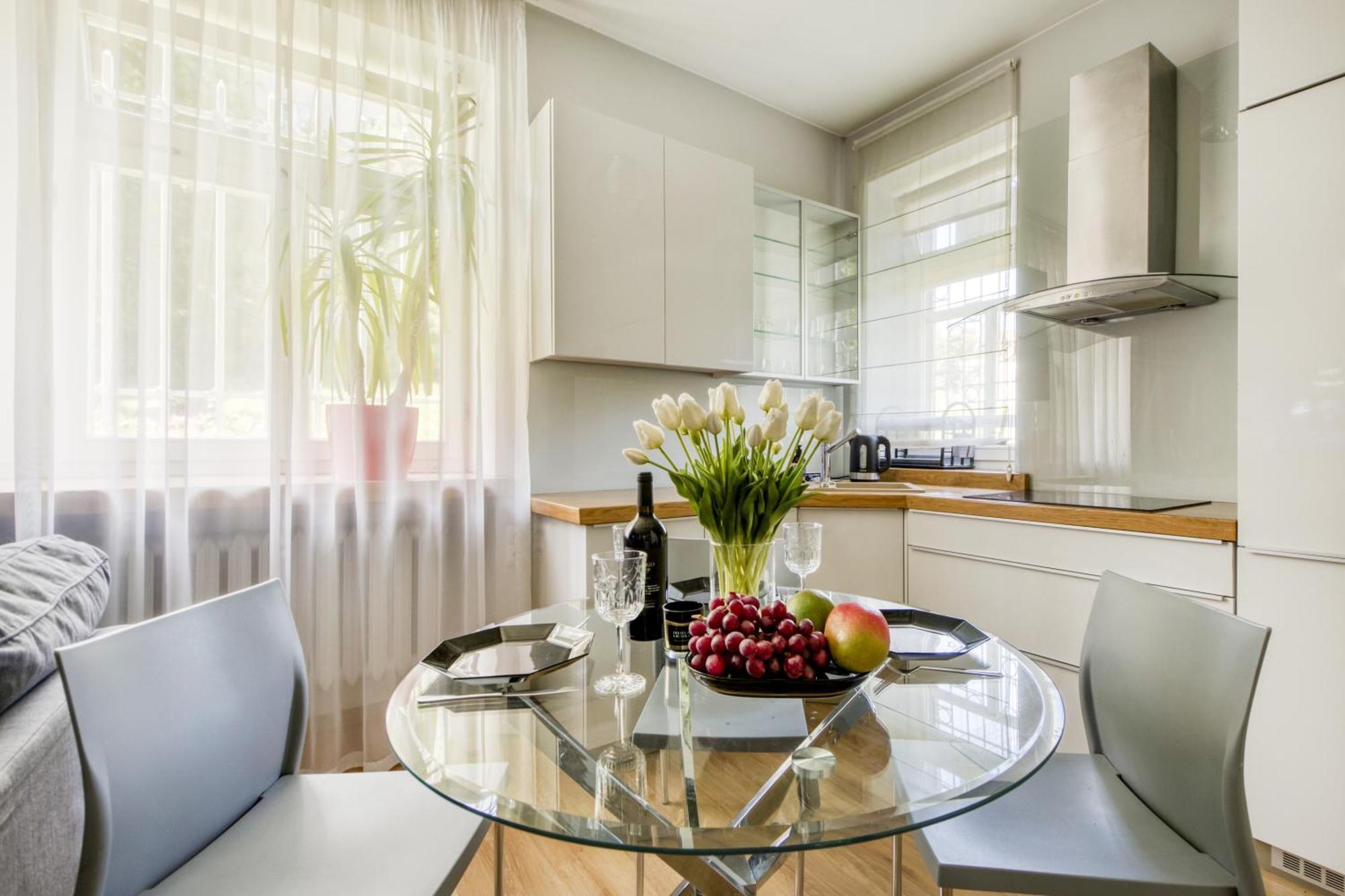 Nr 1 Europa22 Centrum Apartment Old Town Warsaw Stare Miasto Historyczna Kamienica Umiejscowiona W Zabytkowej Czesci Warszawy Obok Parku Multimedialnego I Barbakanu Parking 24H Sniadanie Opcjonaln Breakfast Optional Check In From 14 Pm Parter Ground Екстериор снимка