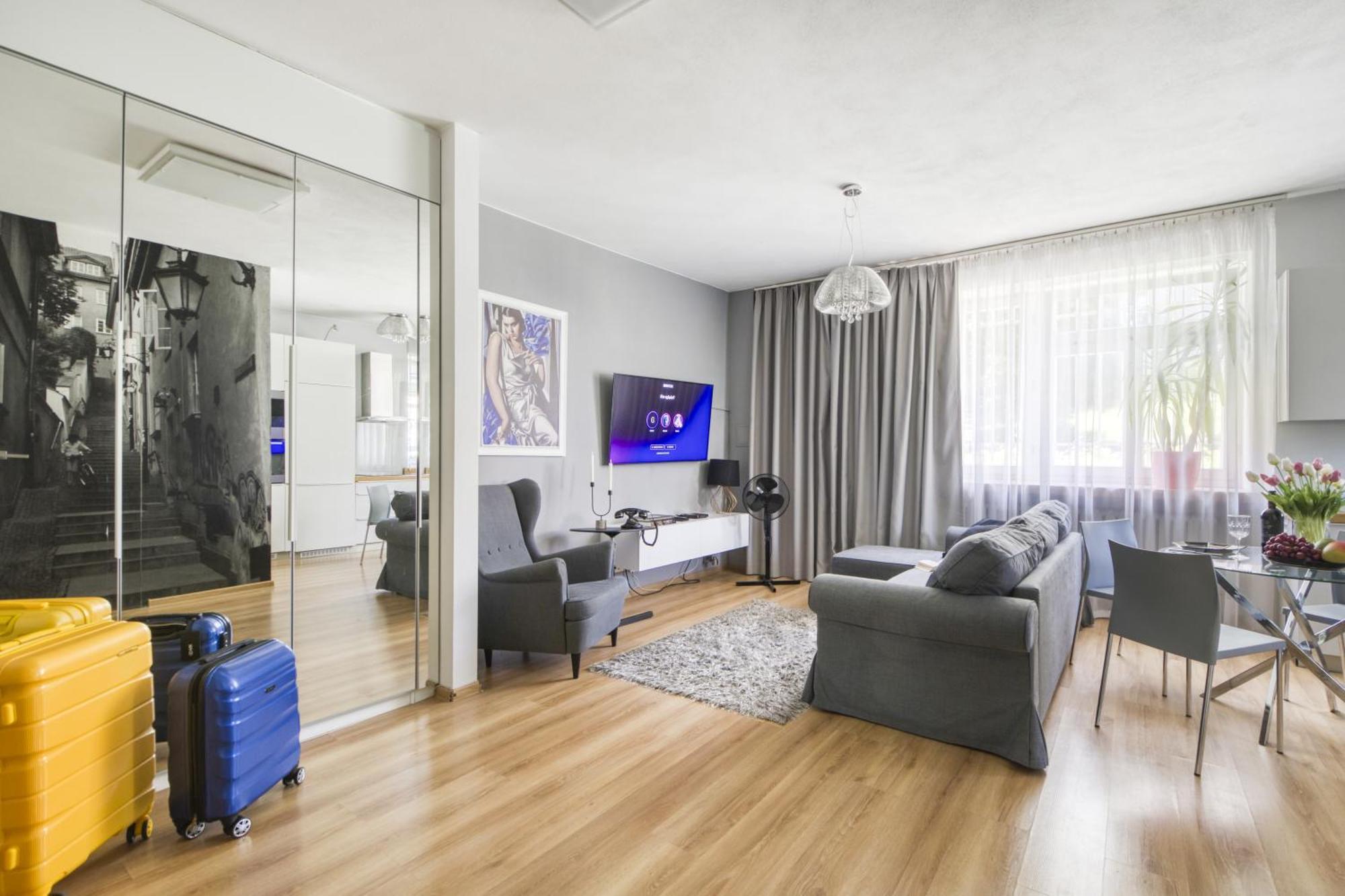 Nr 1 Europa22 Centrum Apartment Old Town Warsaw Stare Miasto Historyczna Kamienica Umiejscowiona W Zabytkowej Czesci Warszawy Obok Parku Multimedialnego I Barbakanu Parking 24H Sniadanie Opcjonaln Breakfast Optional Check In From 14 Pm Parter Ground Екстериор снимка