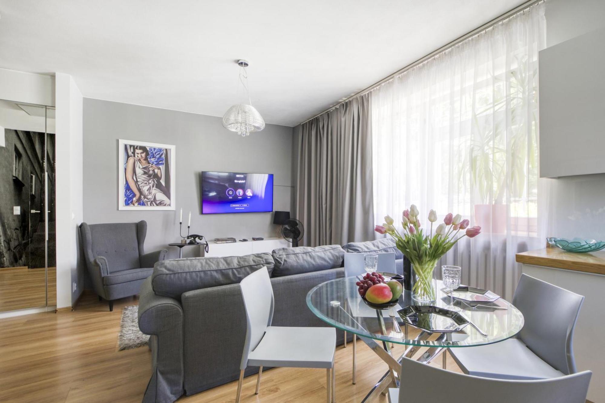 Nr 1 Europa22 Centrum Apartment Old Town Warsaw Stare Miasto Historyczna Kamienica Umiejscowiona W Zabytkowej Czesci Warszawy Obok Parku Multimedialnego I Barbakanu Parking 24H Sniadanie Opcjonaln Breakfast Optional Check In From 14 Pm Parter Ground Екстериор снимка