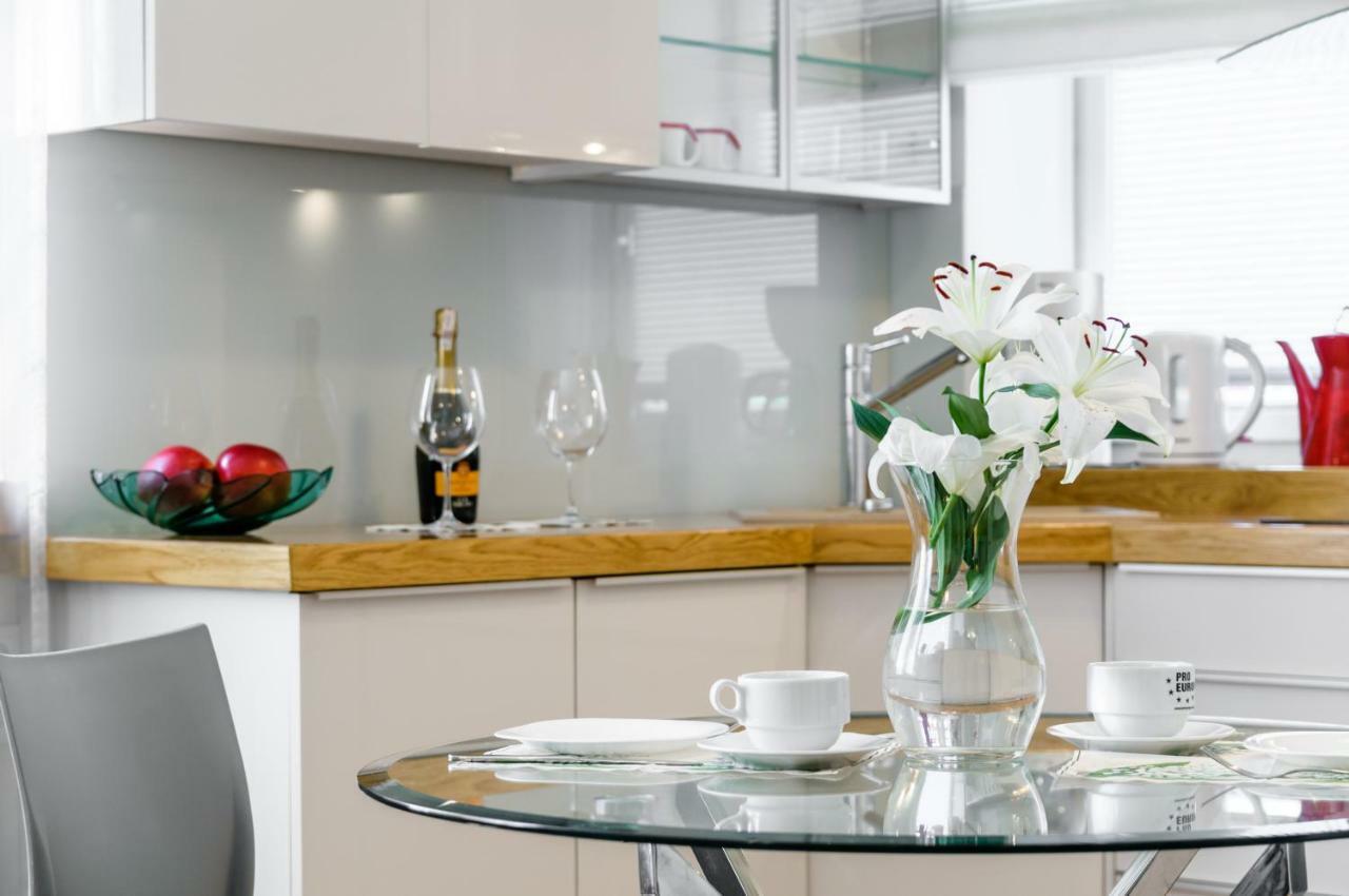 Nr 1 Europa22 Centrum Apartment Old Town Warsaw Stare Miasto Historyczna Kamienica Umiejscowiona W Zabytkowej Czesci Warszawy Obok Parku Multimedialnego I Barbakanu Parking 24H Sniadanie Opcjonaln Breakfast Optional Check In From 14 Pm Parter Ground Екстериор снимка