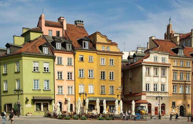 Nr 1 Europa22 Centrum Apartment Old Town Warsaw Stare Miasto Historyczna Kamienica Umiejscowiona W Zabytkowej Czesci Warszawy Obok Parku Multimedialnego I Barbakanu Parking 24H Sniadanie Opcjonaln Breakfast Optional Check In From 14 Pm Parter Ground Екстериор снимка